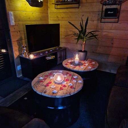 Chalet Industriel Avec Filet Et Spa Sorigny 외부 사진