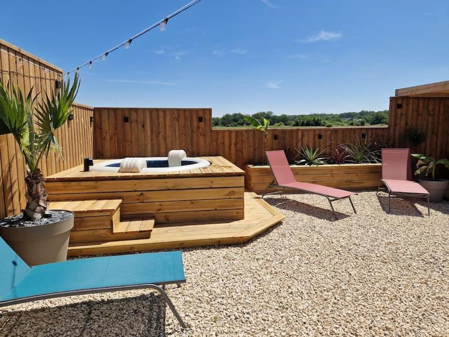 Chalet Industriel Avec Filet Et Spa Sorigny 외부 사진