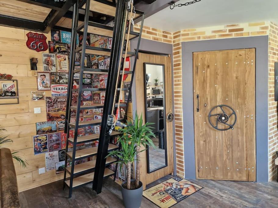 Chalet Industriel Avec Filet Et Spa Sorigny 외부 사진